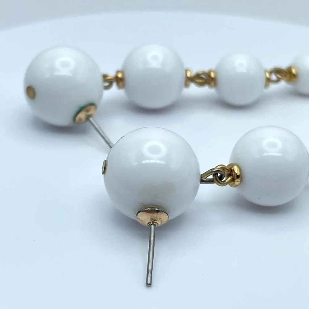 Vintage Gold-Tone White Graduated Design Lucite Ball Bead Charm Drop Earrings